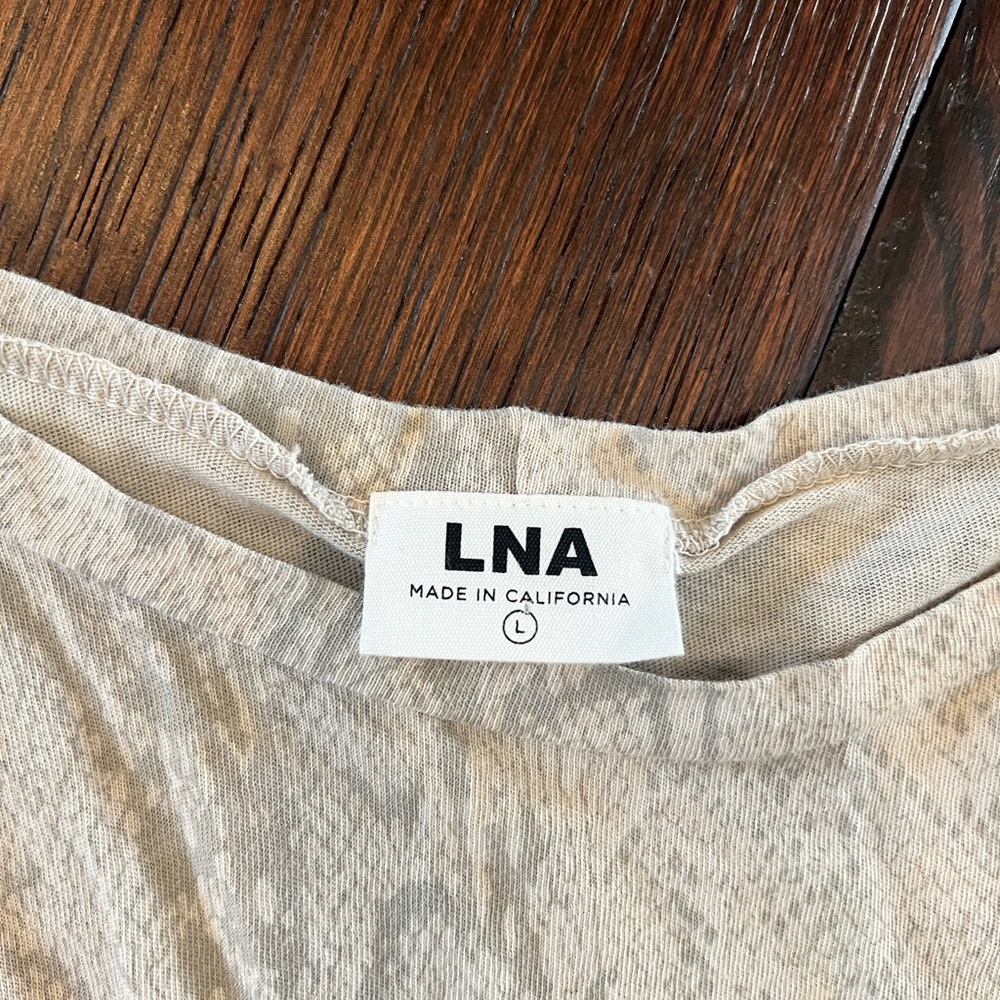 Lna top - Picture 2 of 2